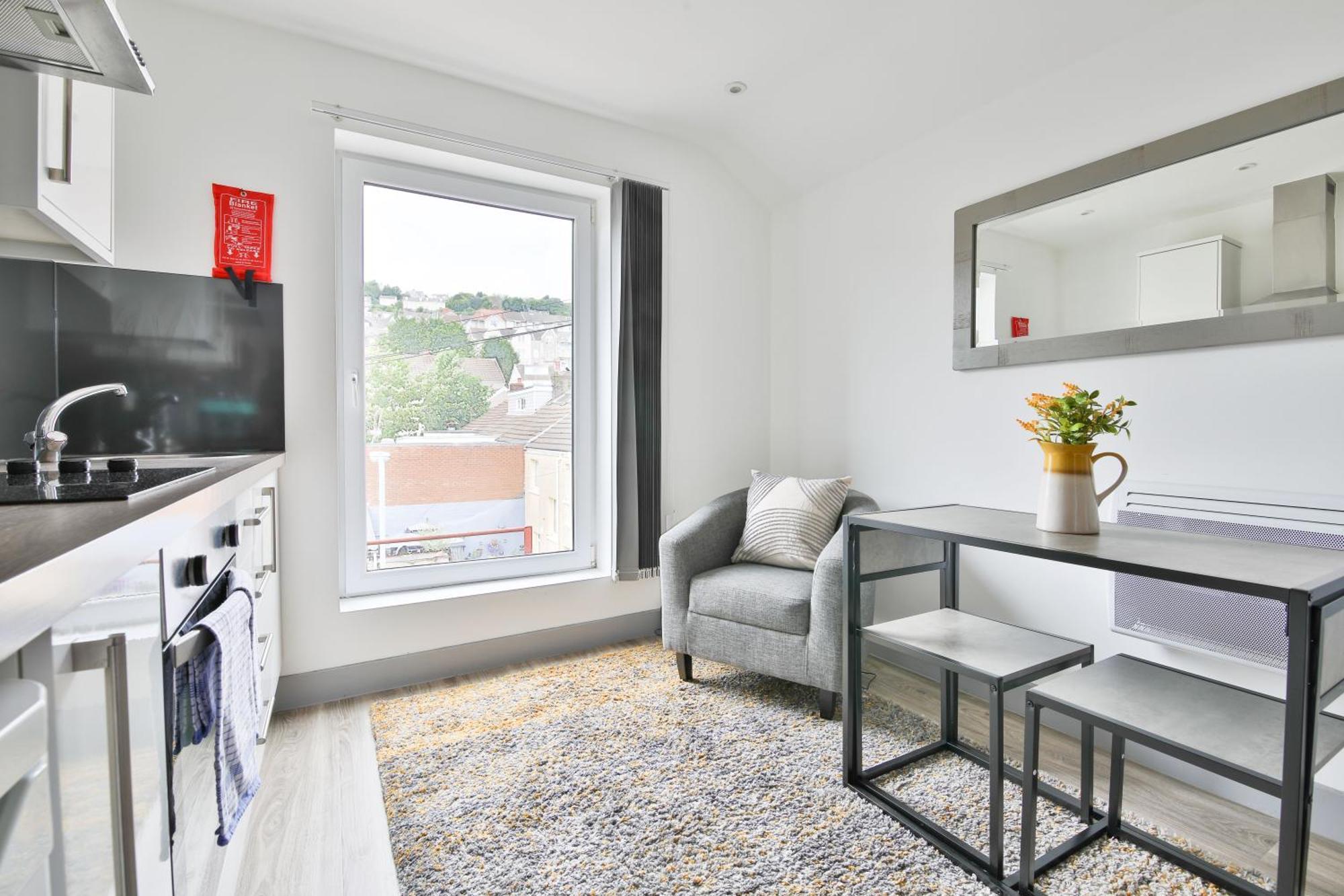 Charming In Apartment *